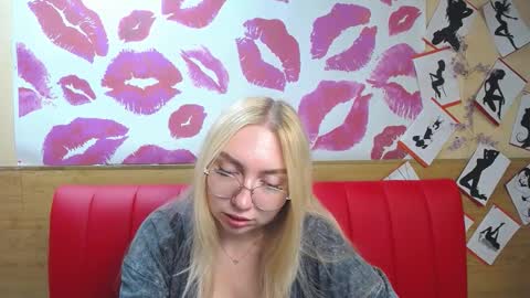 BeatriceFlyy online show from September 18, 2025, 2:08 pm