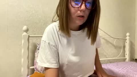 BeatriceTender online show from November 11, 2025, 6:52 pm