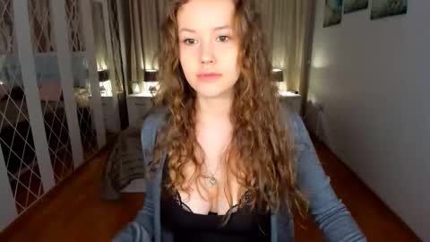 BeatriceWild online show from April 7, 2026, 11:10 am