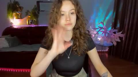 Snapshot of beatricewild chatting on April 25, 2026, 10:40 am BeatriceWild online show from April 25, 2026, 10:40 am