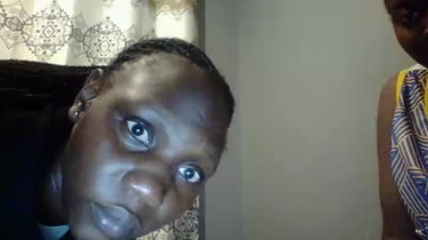 Snapshot of beautie699392 chatting on February 23, 2025, 9:59 pm Lil stunner online show from February 23, 2025, 9:59 pm