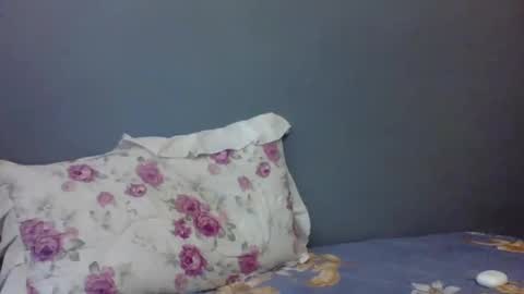 Snapshot of beautie699392 chatting on February 28, 2025, 9:15 am Lil stunner online show from February 28, 2025, 9:15 am