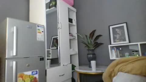 Snapshot of beautie699392 chatting on September 28, 2025, 7:58 am Lil stunner online show from September 28, 2025, 7:58 am