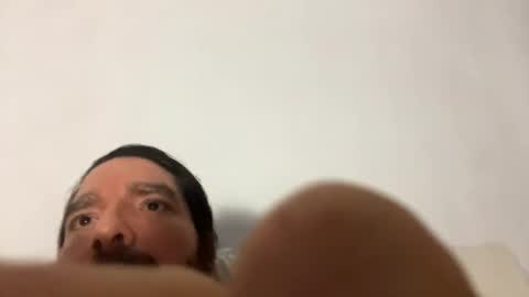 beautifukk online show from November 23, 2025, 2:11 am