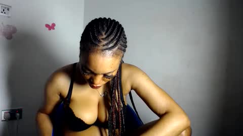 Snapshot of beautiful_moanna chatting on April 20, 2026, 7:15 pm moanna online show from April 20, 2026, 7:15 pm