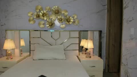   online show from April 10, 2026, 11:20 pm