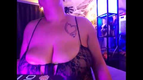 MONSTAHEAD69 online show from October 28, 2025, 6:17 am