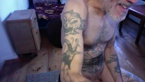 beautifulworld33 online show from February 18, 2025, 11:55 am