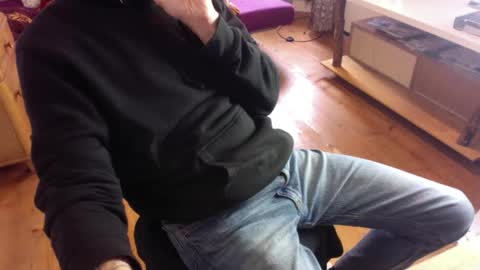 beautifulworld33 online show from October 16, 2025, 7:42 am