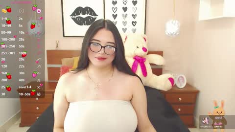 Snapshot of beautty_pink chatting on January 22, 2025, 5:06 pm beautty_pink online show from January 22, 2025, 5:06 pm