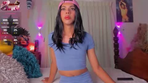 Leydi  online show from September 22, 2025, 4:42 pm