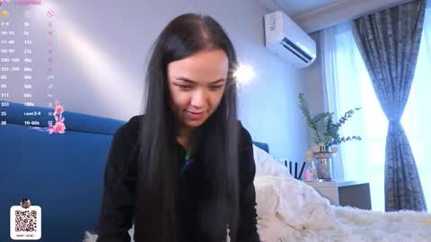 Polly  online show from October 13, 2025, 6:02 am