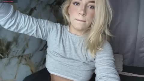 Snapshot of beauty_lana18 chatting on June 14, 2026, 10:45 pm lana online show from June 14, 2026, 10:45 pm