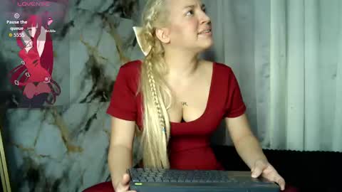 Snapshot of beauty_lana18 chatting on July 29, 2026, 1:15 am lana online show from July 29, 2026, 1:15 am