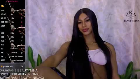 beauty_nina online show from October 4, 2025, 1:42 pm
