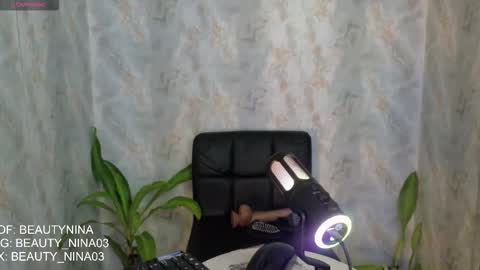 Snapshot of beauty_nina chatting on January 15, 2026, 1:48 pm beauty_nina online show from January 15, 2026, 1:48 pm