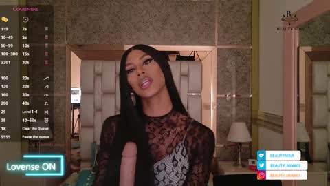 Snapshot of beauty_nina chatting on April 10, 2026, 5:23 am beauty_nina online show from April 10, 2026, 5:23 am