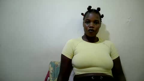 beauty_nina1 online show from November 19, 2025, 4:18 pm