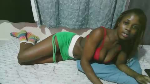 Snapshot of beautyamara chatting on April 26, 2026, 3:42 pm Amara online show from April 26, 2026, 3:42 pm
