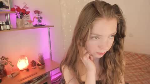 Eliise online show from April 14, 2026, 8:09 am