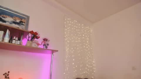 Snapshot of beautyeliise chatting on April 18, 2026, 2:21 pm Eliise online show from April 18, 2026, 2:21 pm