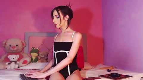 Snapshot of beautyqueen__ chatting on February 8, 2025, 2:15 am BeautyMaffe online show from February 8, 2025, 2:15 am