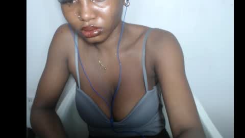 Snapshot of beautyslut1 chatting on March 9, 2026, 9:19 pm beautyslut1 online show from March 9, 2026, 9:19 pm