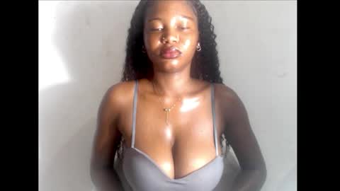 Snapshot of beautyslut1 chatting on March 25, 2026, 5:13 am beautyslut1 online show from March 25, 2026, 5:13 am