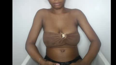 Snapshot of beautyslut1 chatting on April 15, 2026, 9:04 pm beautyslut1 online show from April 15, 2026, 9:04 pm