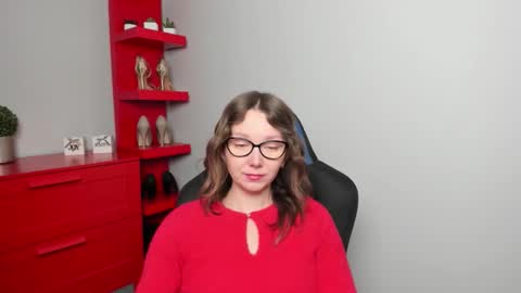 Zoe online show from November 3, 2025, 6:36 am