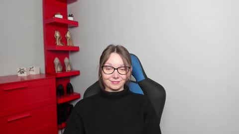 Zoe online show from December 2, 2025, 8:08 am