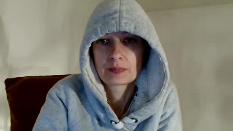 Snapshot of bebacksooon chatting on February 5, 2026, 4:44 pm Raluca online show from February 5, 2026, 4:44 pm