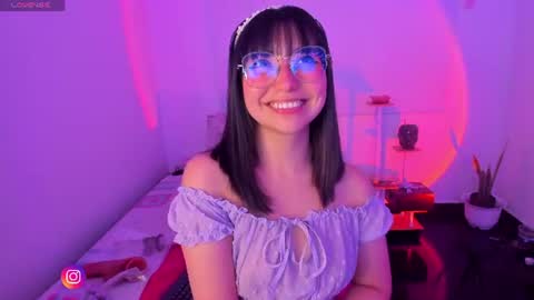 Snapshot of becca_be_ chatting on June 12, 2026, 5:17 am Becca is here online show from June 12, 2026, 5:17 am