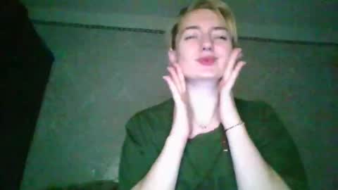 BeckiXJewelqw online show from April 11, 2026, 2:32 pm