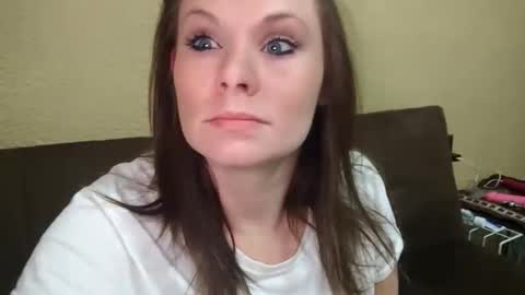 BECKY BOO  online show from February 3, 2026, 7:24 am