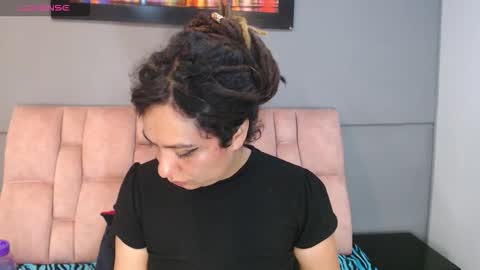 Snapshot of becky__huston chatting on October 31, 2025, 4:02 am Becky online show from October 31, 2025, 4:02 am