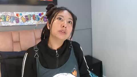 Snapshot of becky__huston chatting on November 8, 2025, 12:33 am Becky online show from November 8, 2025, 12:33 am