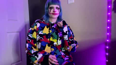 Beckytheclown online show from December 9, 2024, 12:08 pm