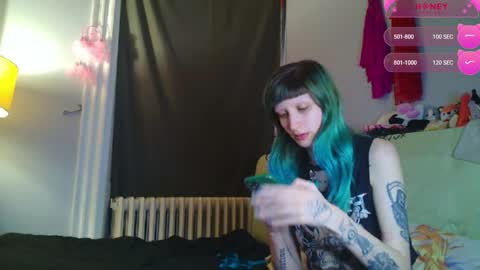 Snapshot of beckytheclown chatting on June 4, 2026, 1:22 am Beckytheclown online show from June 4, 2026, 1:22 am