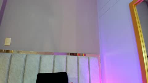 Snapshot of beckyvidal chatting on December 1, 2025, 6:02 pm BeckyVidal online show from December 1, 2025, 6:02 pm