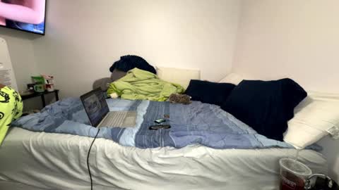 Peaches  Cream online show from December 11, 2024, 9:09 am