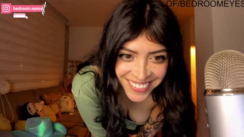 Snapshot of bedroomeyess chatting on January 15, 2025, 6:22 am Amber UwU IM MOVING AND IS CRAZY ILL BE BACK VERY SOON 3 MISS YA ALREADY online show from January 15, 2025, 6:22 am