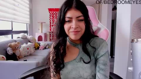 Snapshot of bedroomeyess chatting on February 26, 2025, 5:50 pm Amber UwU IM MOVING AND IS CRAZY ILL BE BACK VERY SOON 3 MISS YA ALREADY online show from February 26, 2025, 5:50 pm