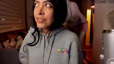 Snapshot of bedroomeyess chatting on March 11, 2025, 3:26 am Amber UwU IM MOVING AND IS CRAZY ILL BE BACK VERY SOON 3 MISS YA ALREADY online show from March 11, 2025, 3:26 am