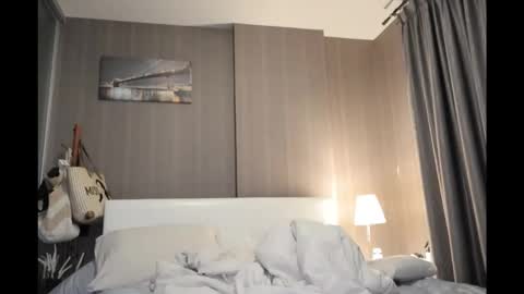 Snapshot of bee_thai chatting on January 12, 2026, 4:45 pm bee_thai online show from January 12, 2026, 4:45 pm