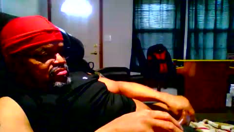 Snapshot of beef69dog chatting on June 6, 2026, 2:44 pm BEEF69DOG online show from June 6, 2026, 2:44 pm