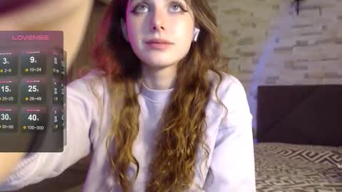 Kate online show from October 11, 2025, 3:21 pm