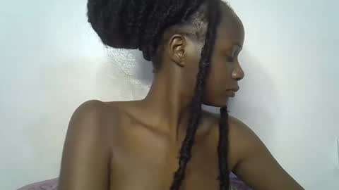 Snapshot of beeswee chatting on December 20, 2024, 9:28 pm beeswee online show from December 20, 2024, 9:28 pm