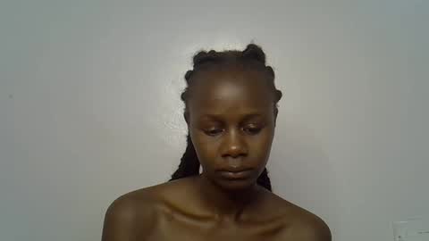 Snapshot of beeswee chatting on December 23, 2024, 6:00 am beeswee online show from December 23, 2024, 6:00 am