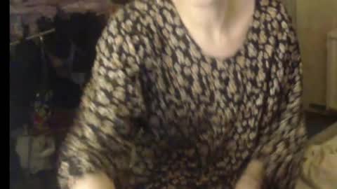 BeettyDream online show from November 6, 2025, 7:37 pm